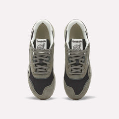 Black/Still Grey/Chalk