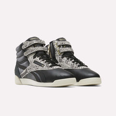 Almostblack/Vintagechalk/Gold