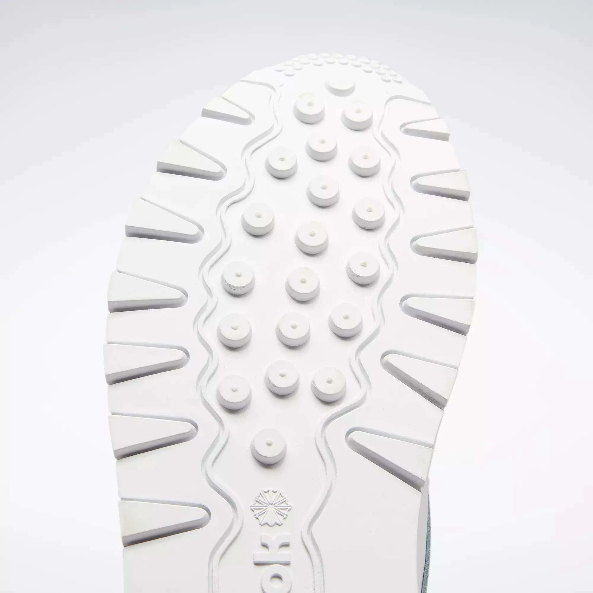 Ftwr White/Ftwr White/Ftwr White
