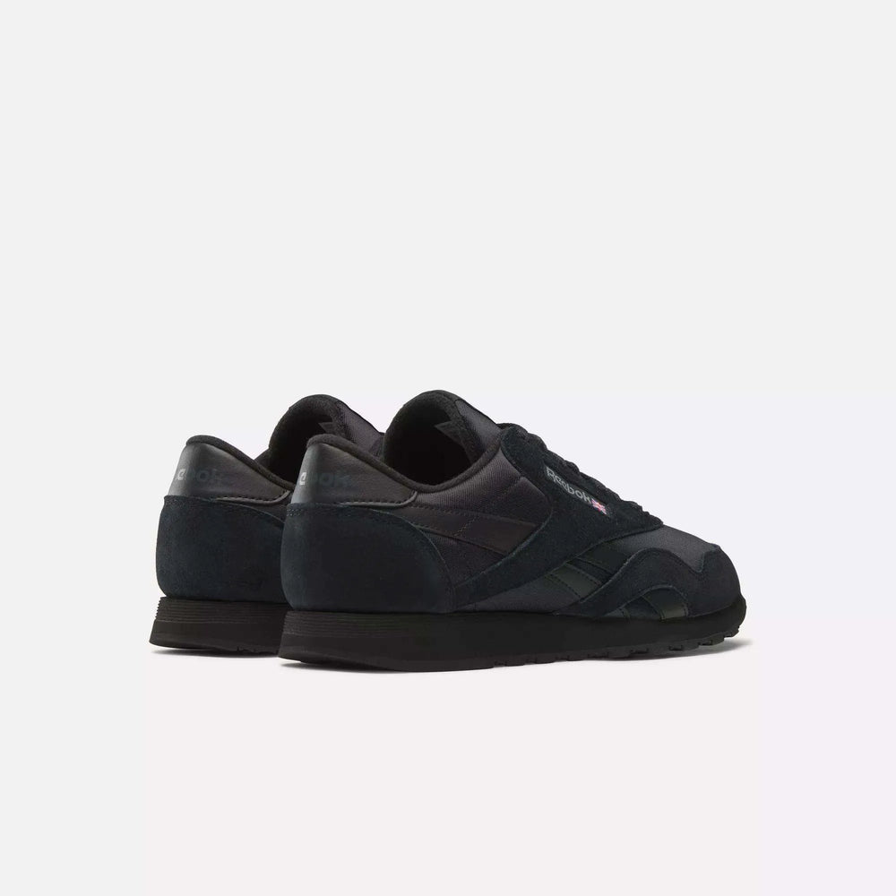 Core Black/Core Black/Pure Grey 7