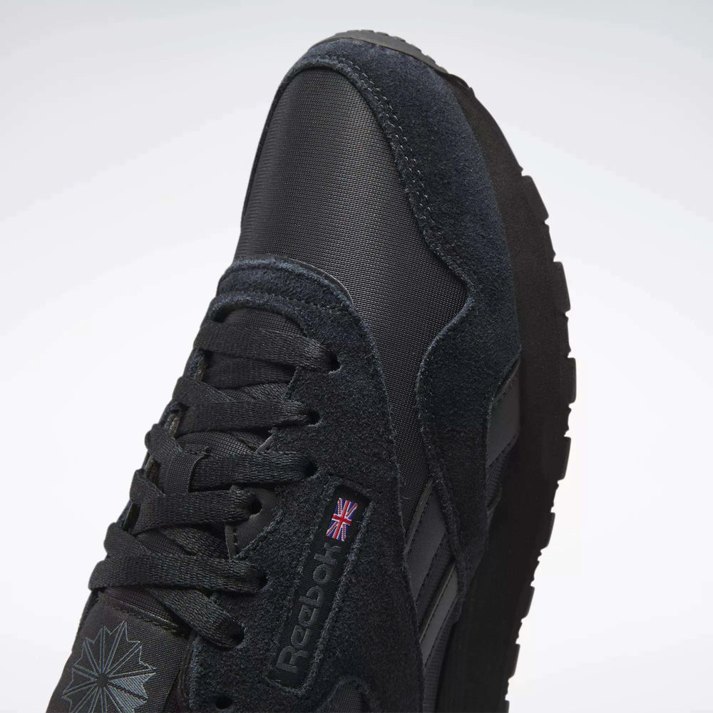 Core Black/Core Black/Pure Grey 7