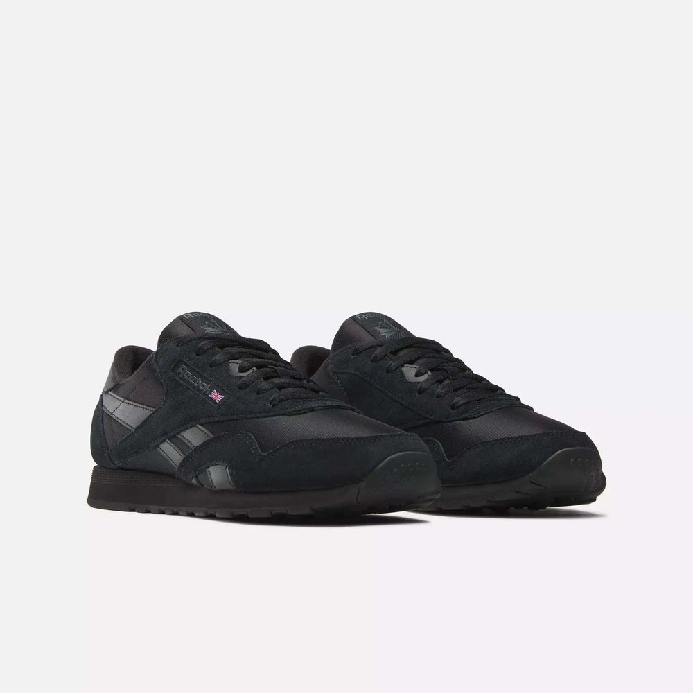 Core Black/Core Black/Pure Grey 7