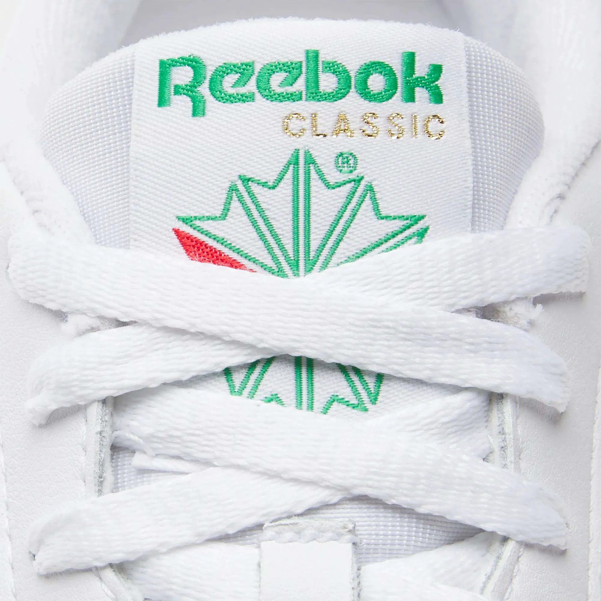 Ftwr White/Ftwr White/Gold Metallic