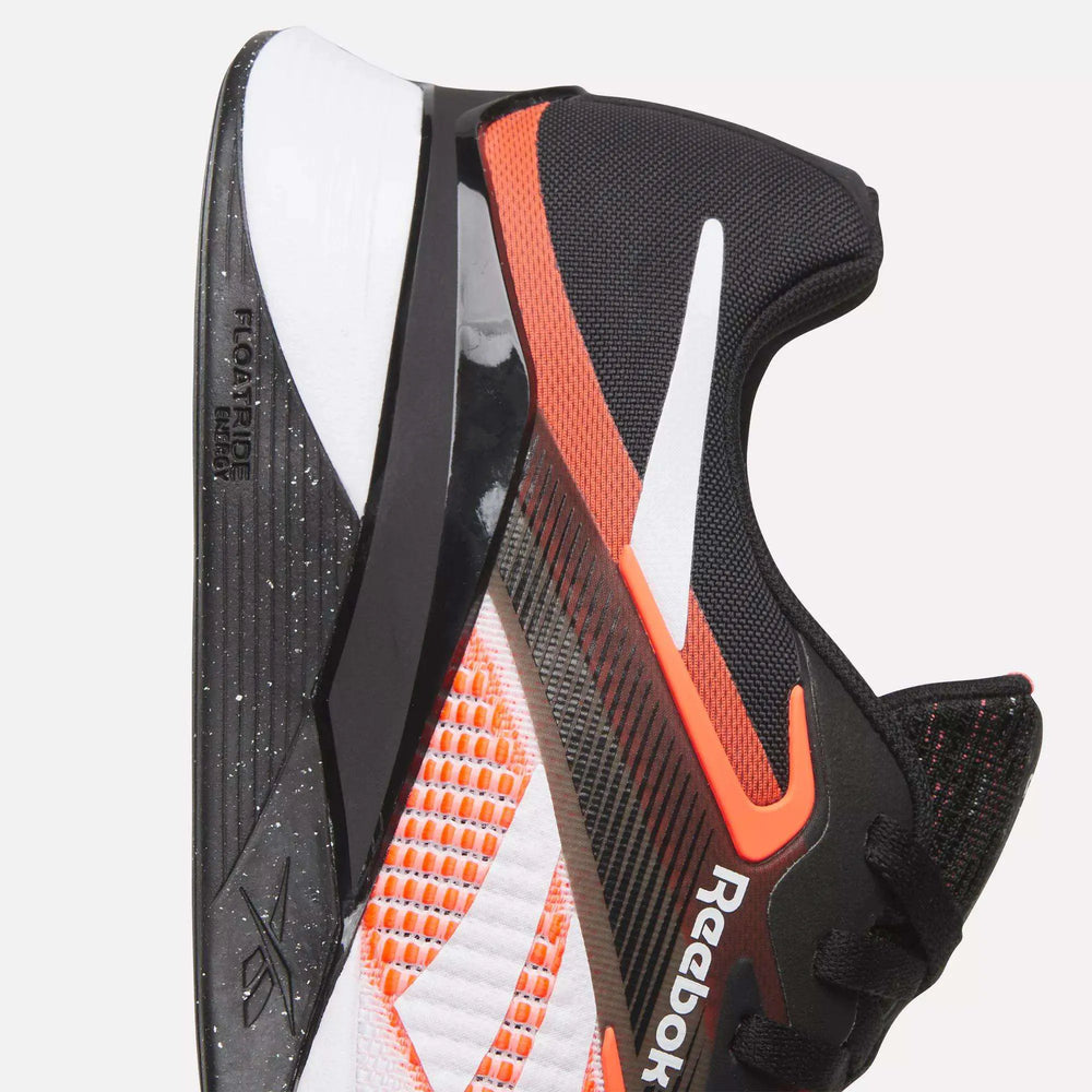 Black/Ftwr White/Orange Flare