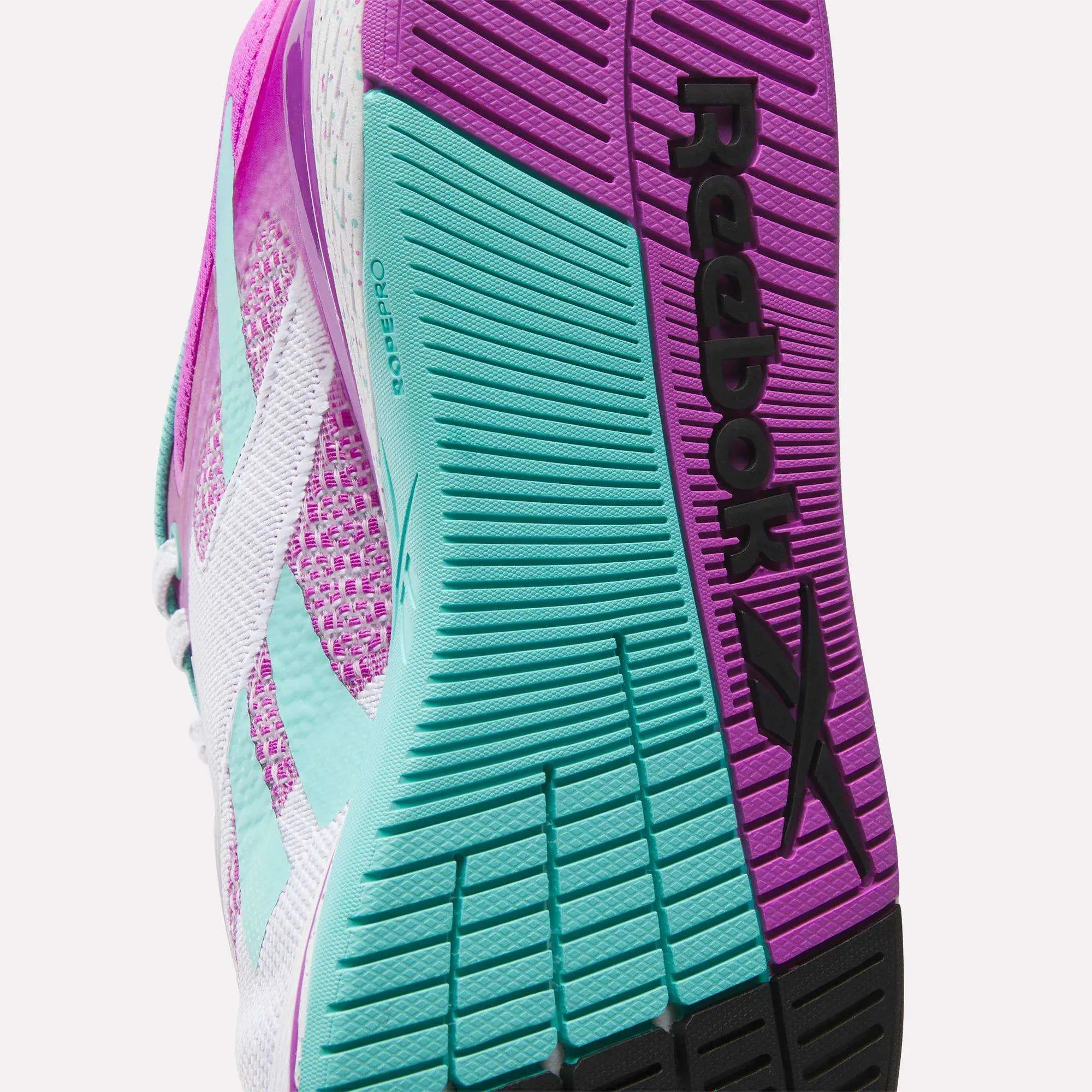 Ftwr White/Purple Rave/Ai Aqua