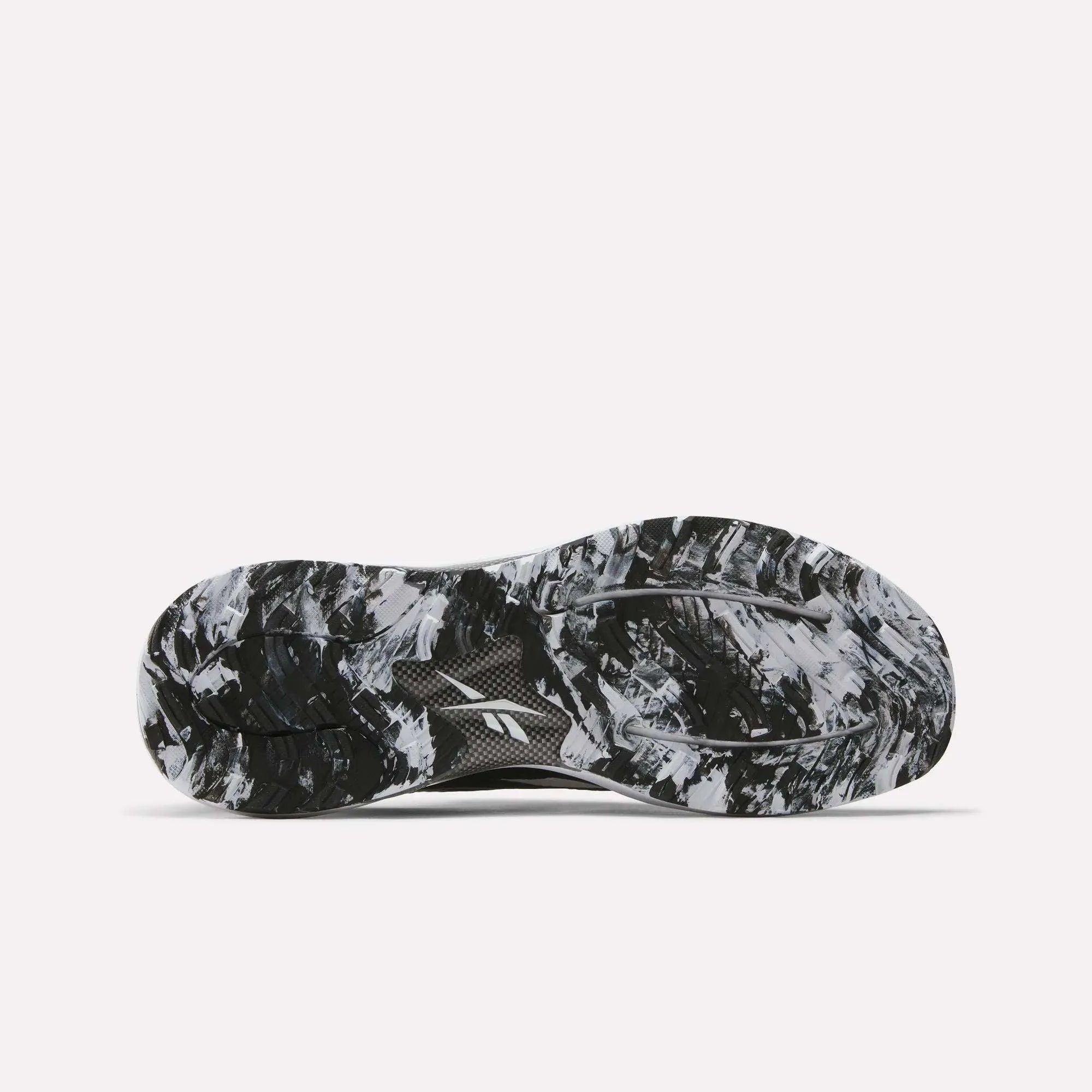 Black/Ftwr White