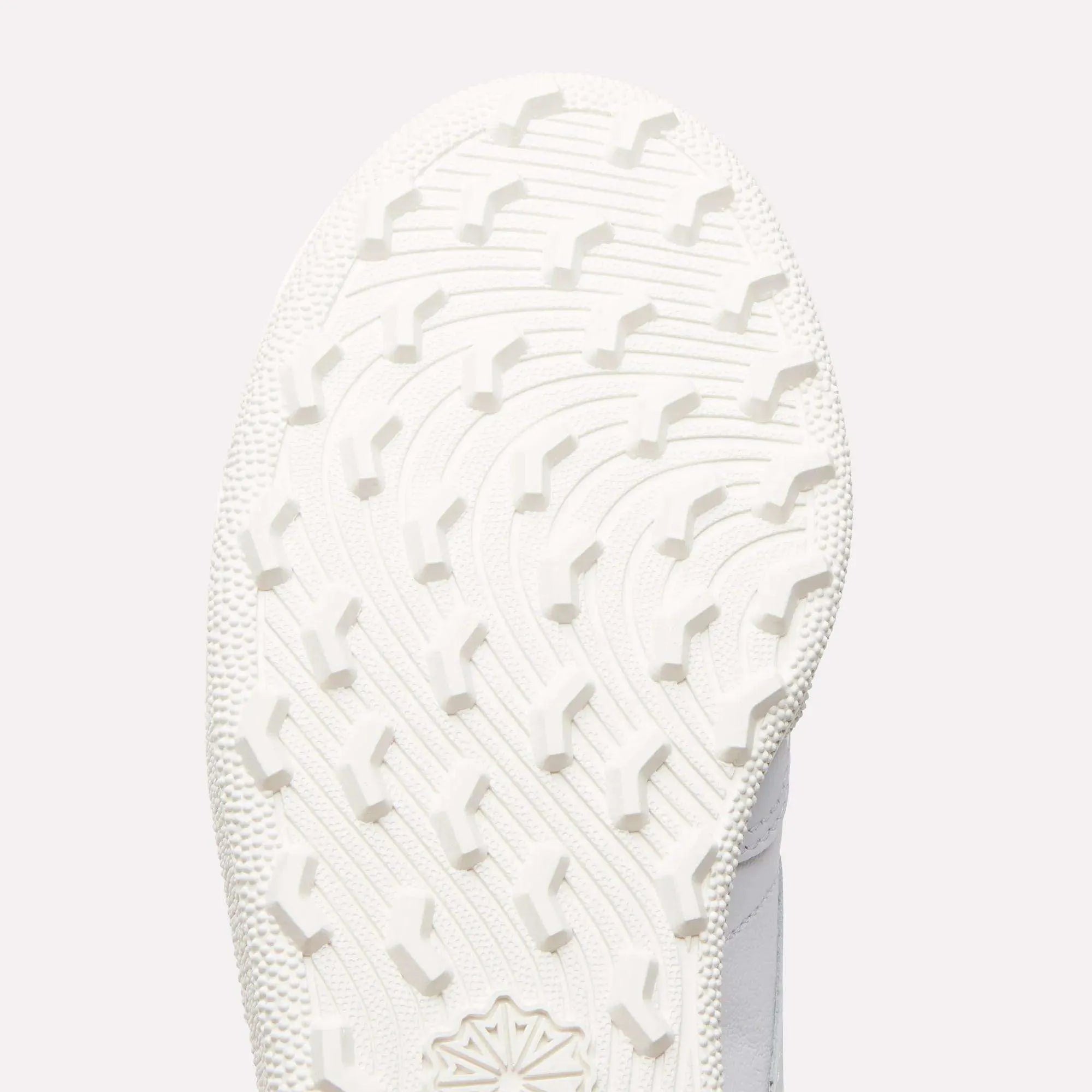 Ftwr White/Chalk/Grey 1