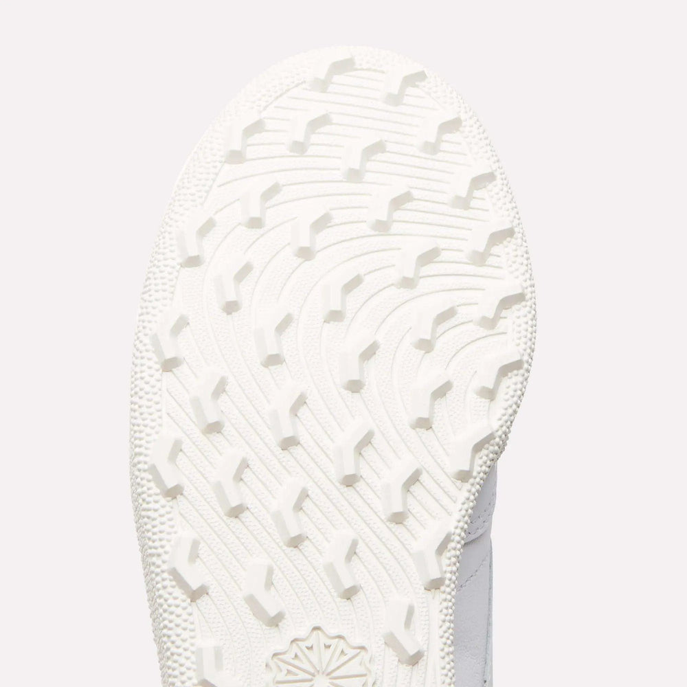 Ftwr White/Chalk/Grey 1