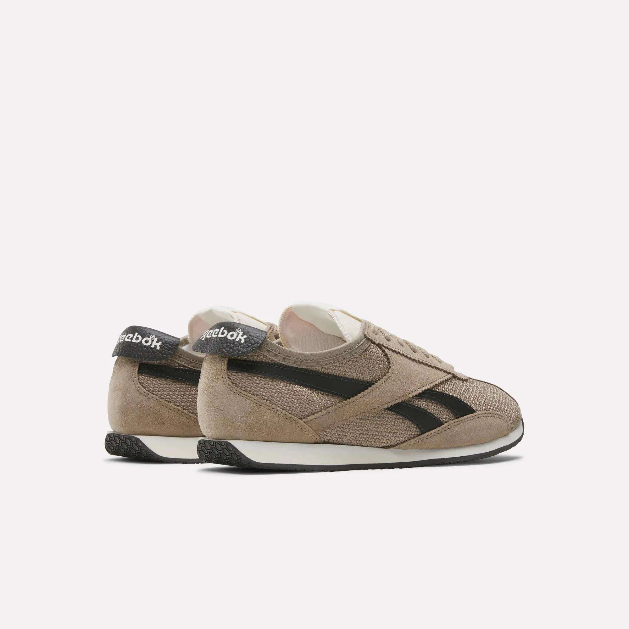 Grainy Grey/Washed Black/Chalk