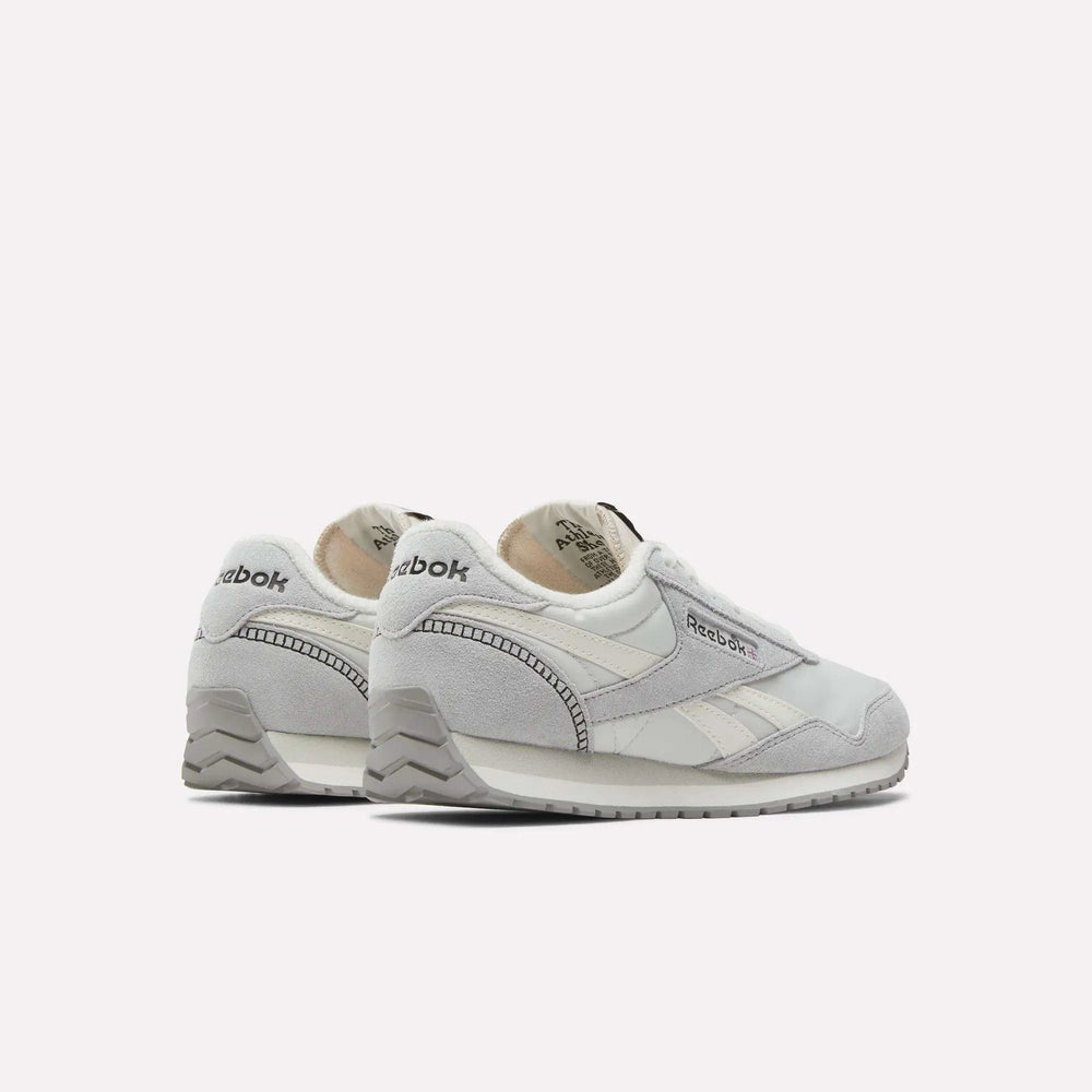 Soft Grey/Grey 1/Chalk