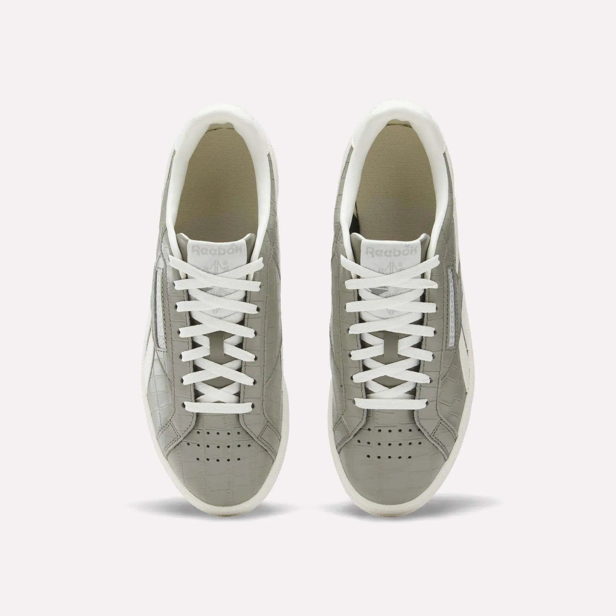 Still Grey/Chalk/Escape Grey