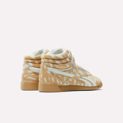 Doe/Chalk/Gum