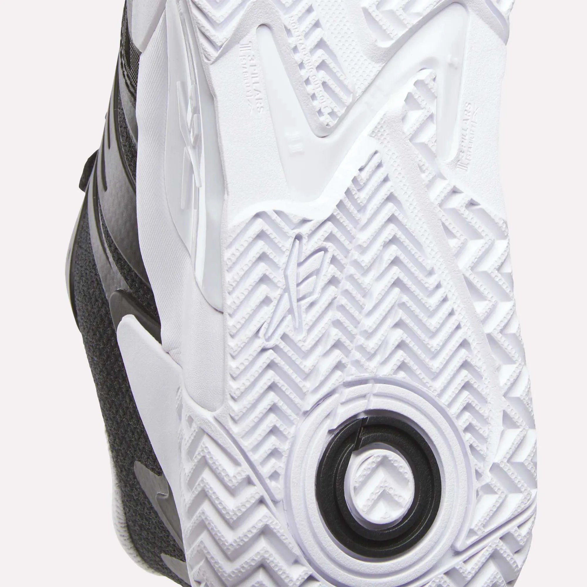 Black/Ftwr White