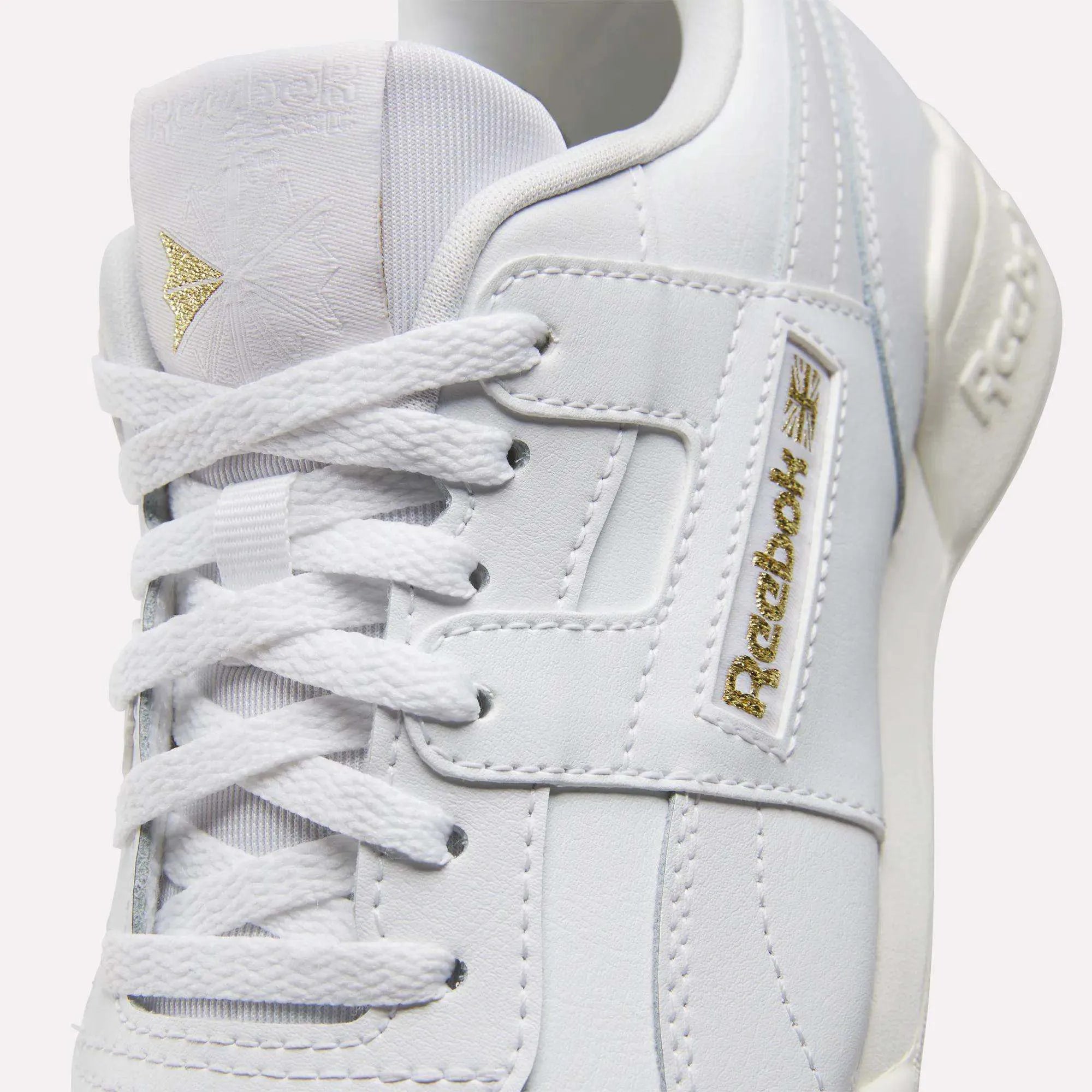 Ftwr White/Chalk/Gold Metallic