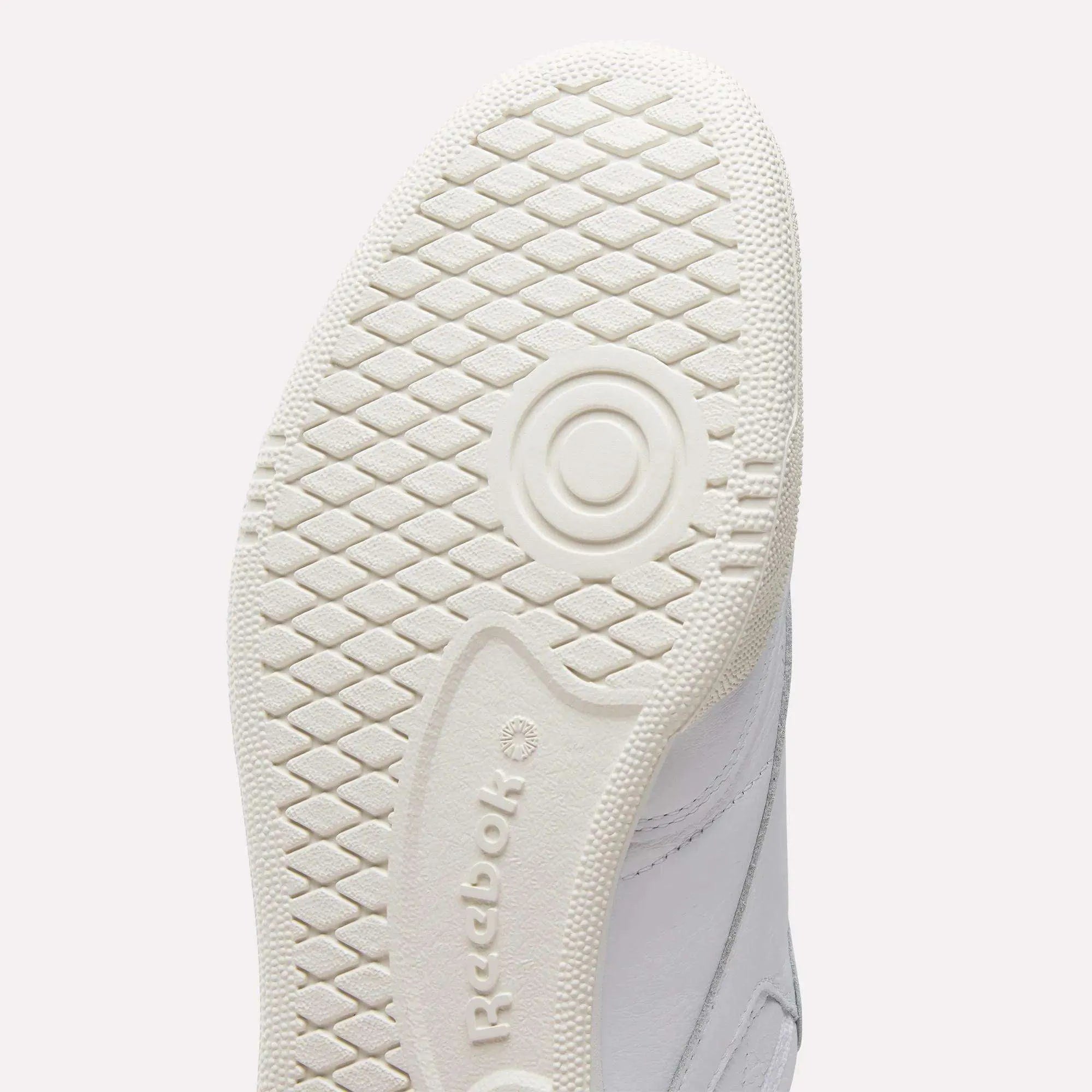 Ftwr White/Chalk/Gold